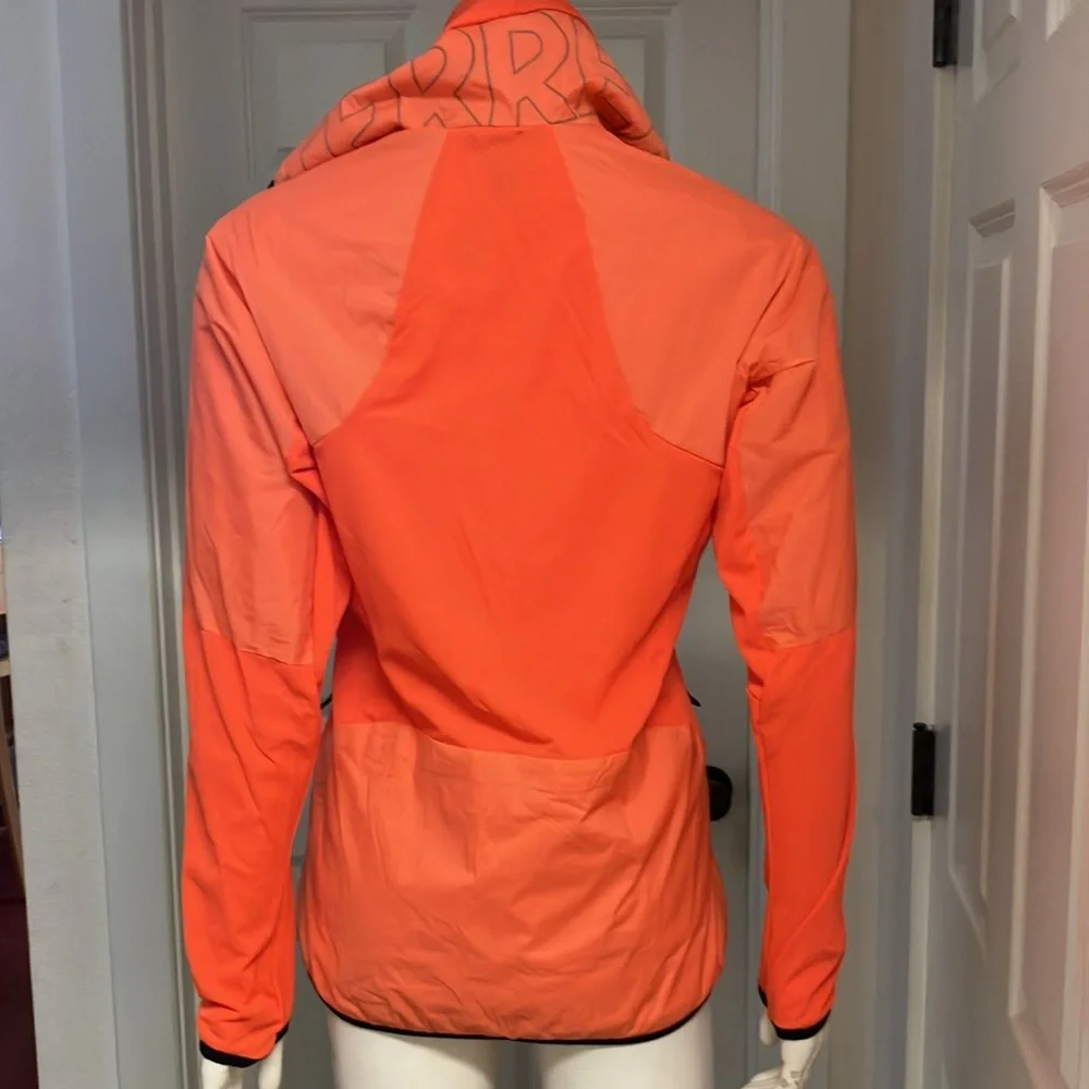 Adidas “Terrex” Long-Sleeved Hiking/Athletic 1/4 Zip, NWT! - Picture 8 of 11